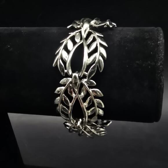 Silver Tone Ivy Leaves Link Bracelet Vintage Costume Jewelry - Picture 6 of 9